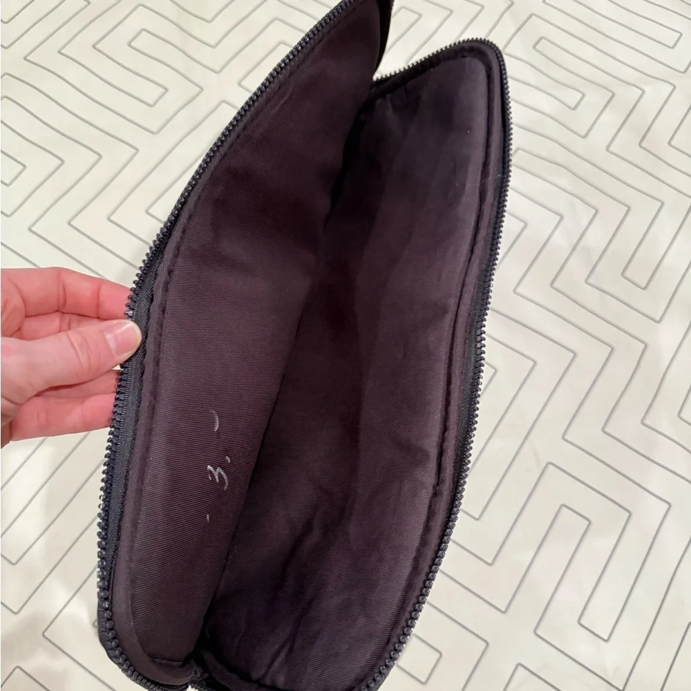 Madewell Charcoal Puffer Laptop Case
